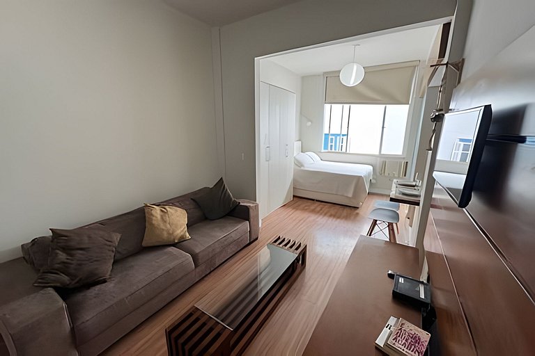 Leblon dos Sonhos: Quarto/Sala a passos da Ataulfo