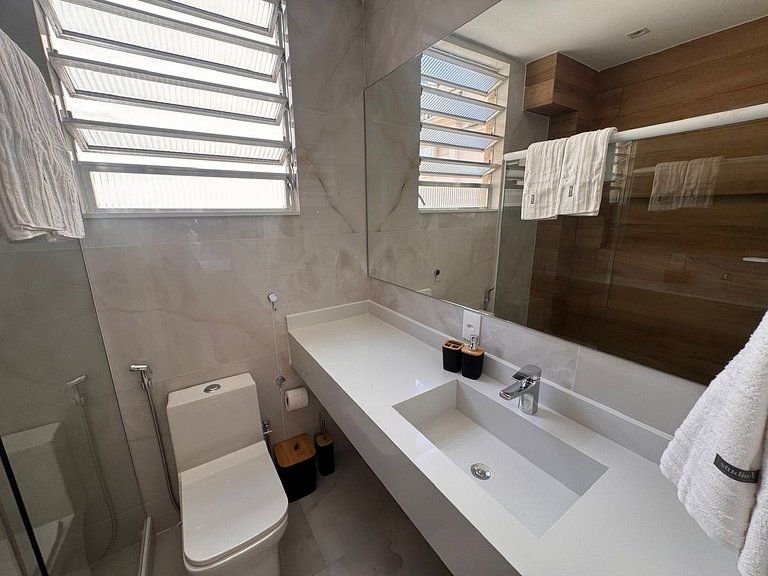 Espetacular apt quadra praia Copacabana Oásis