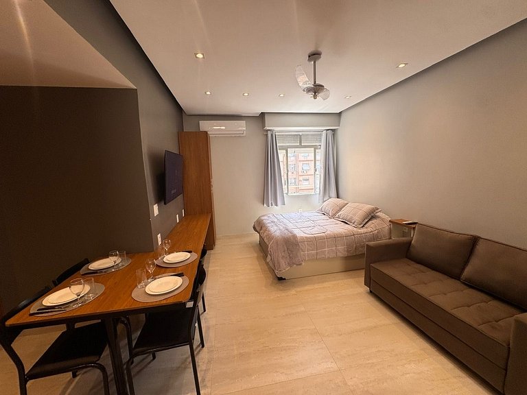 Espetacular apt quadra praia Copacabana Oásis