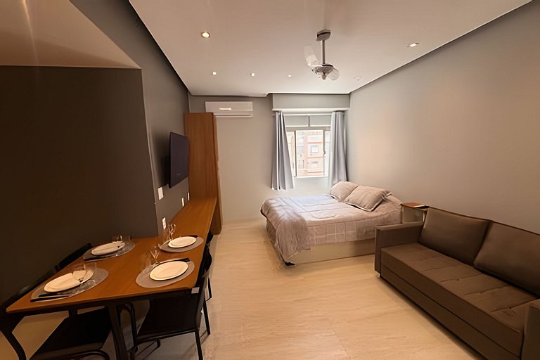 Espetacular apt quadra praia Copacabana Oásis