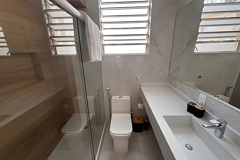 Espetacular apt quadra praia Copacabana Oásis