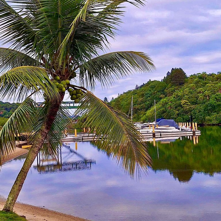 Flat de Luxo no Costabella Marina Resort Angra