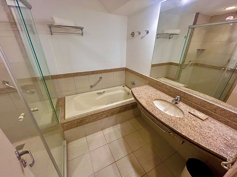 Flat de Luxo no Costabella Marina Resort Angra