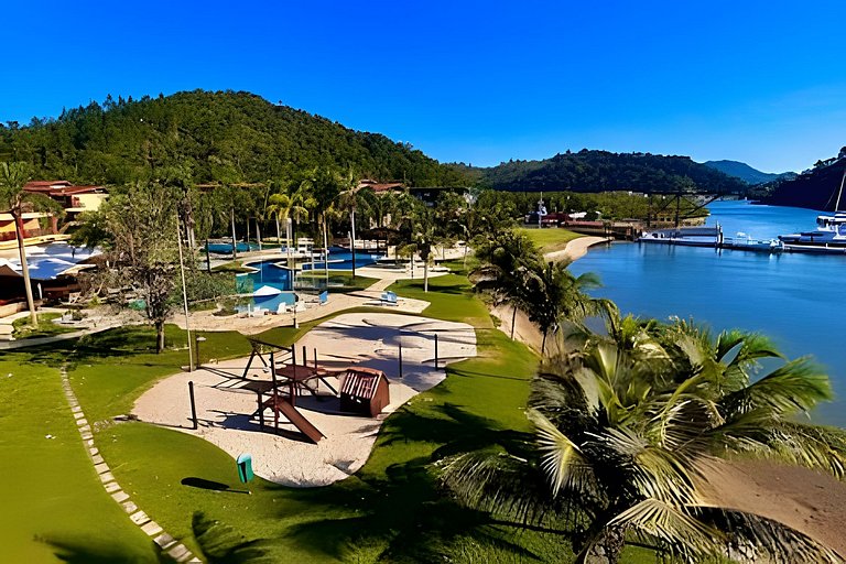 Flat de Luxo no Costabella Marina Resort Angra