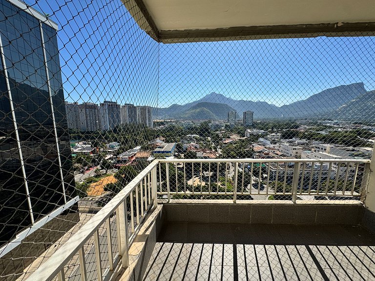 Apto Barra Palace frente praia posto 3